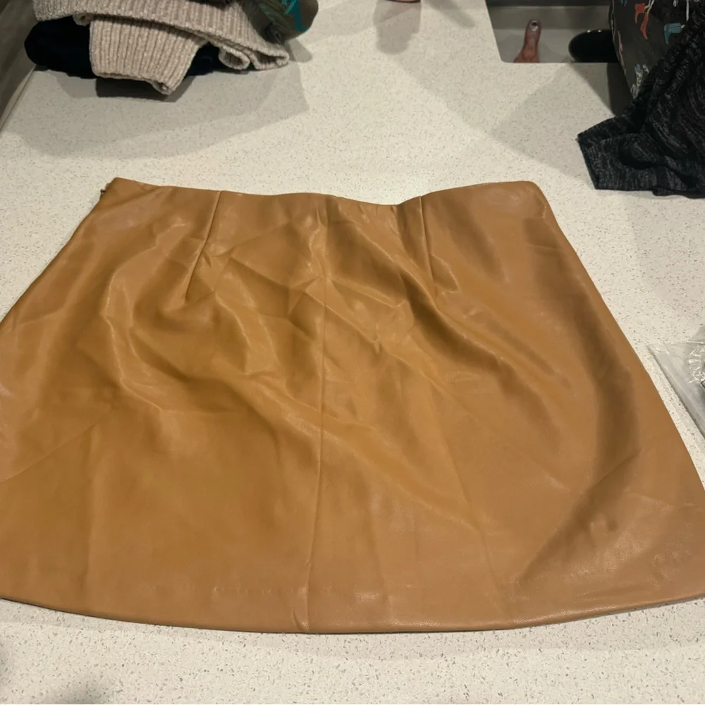 Abercrombie & Fitch Camel Leather Skort - Picture 5 of 8